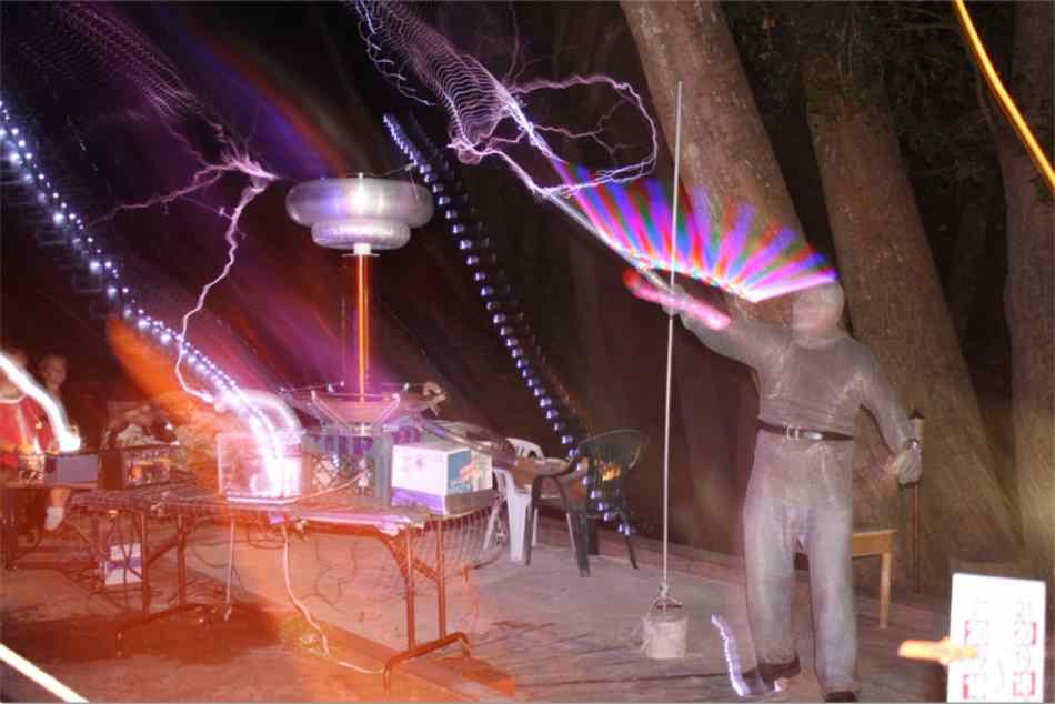 Kilovolt's performance in Aptos for a Halloween party in 2013